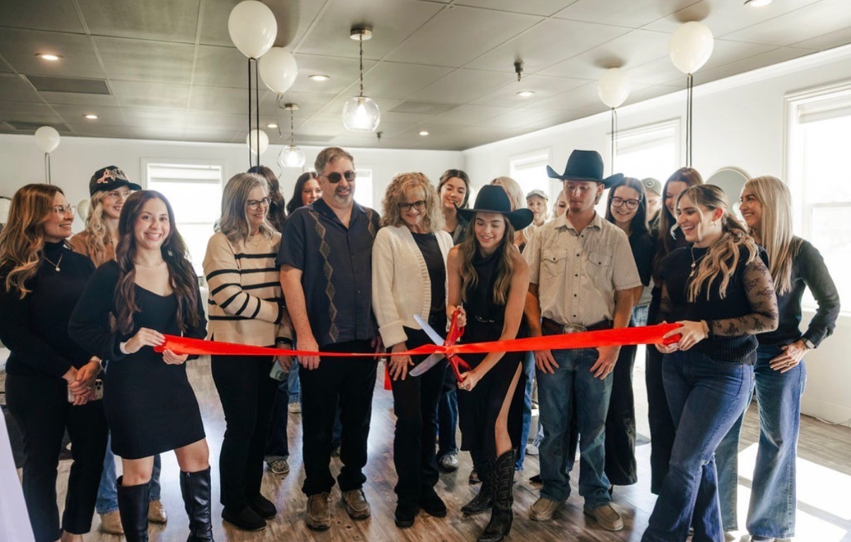 Salon Cremello Ribbon Cutting
